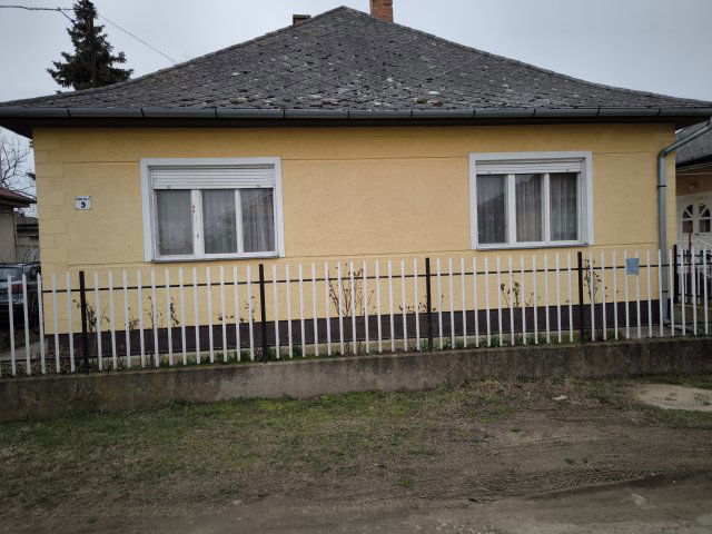 Eladó családi ház, Berettyóújfaluban 44.3 M Ft, 3 szobás