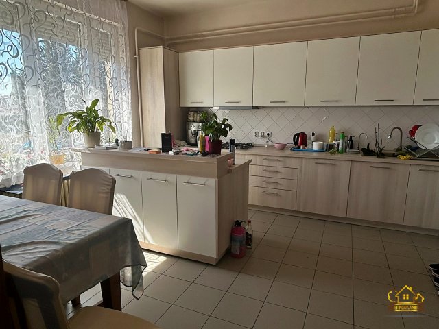 Eladó családi ház, Dunaharasztin 111.7 M Ft, 3+3 szobás