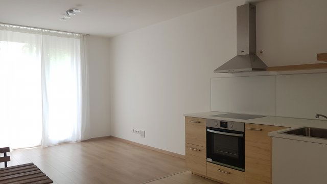 Kiadó téglalakás, albérlet, Kecskeméten 130 E Ft / hó