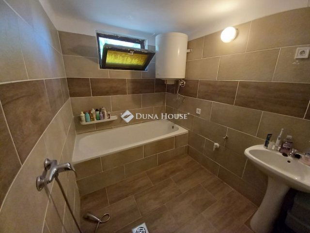 Eladó családi ház, Tiszakécskén 25 M Ft, 4 szobás