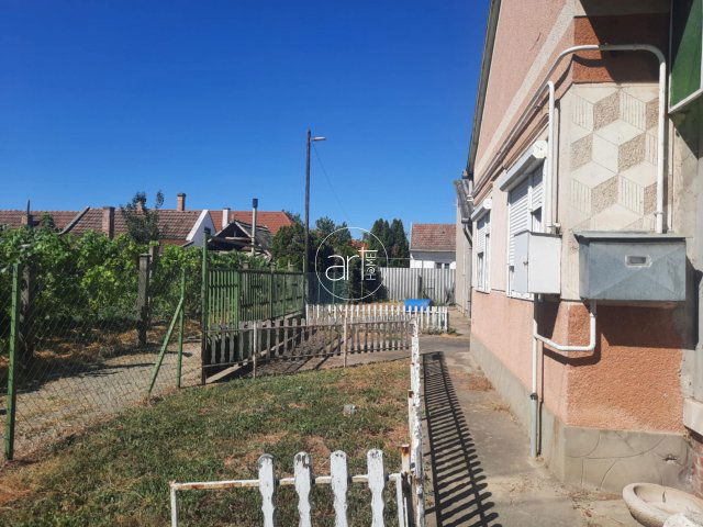 Eladó családi ház, Szegeden, Kandó Kálmán utcában 56.8 M Ft