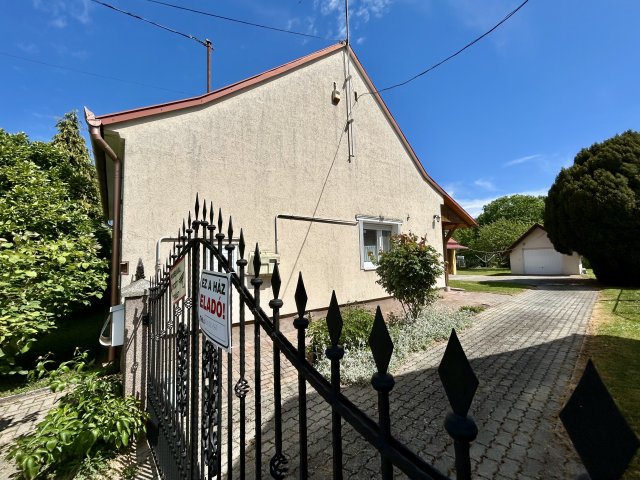 Eladó családi ház, Csurgón, Virág utcában 49.9 M Ft, 2 szobás
