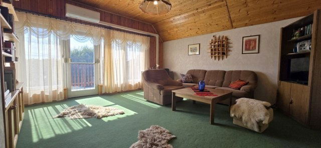 Eladó családi ház, Nyáregyházán 119.99 M Ft, 7 szobás