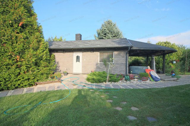 Eladó nyaraló, Győrött 79.9 M Ft, 6 szobás