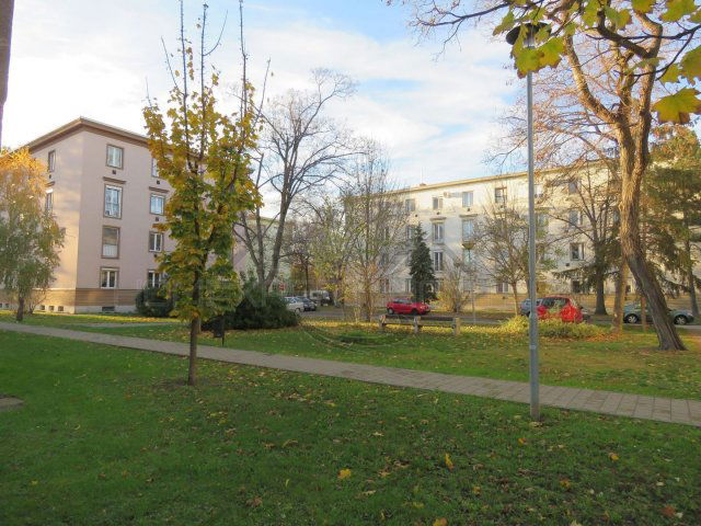 Eladó téglalakás, Győrött 50.9 M Ft, 2 szobás