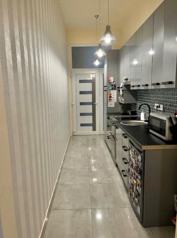 Kiadó téglalakás, albérlet, VI. kerületben, Jókai téren