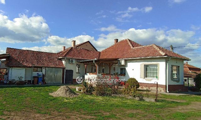 Eladó családi ház, Jászfényszarun 36.9 M Ft, 3 szobás