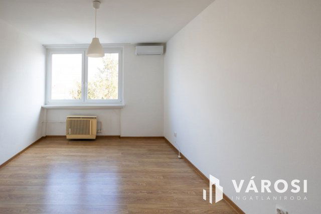 Kiadó téglalakás, albérlet, Gyulán 100 E Ft / hó, 2 szobás