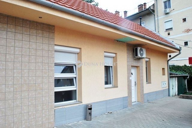 Eladó téglalakás, Kecskeméten 46.9 M Ft, 2 szobás