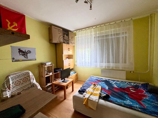 Eladó panellakás, Sopronban 49.9 M Ft, 2+1 szobás