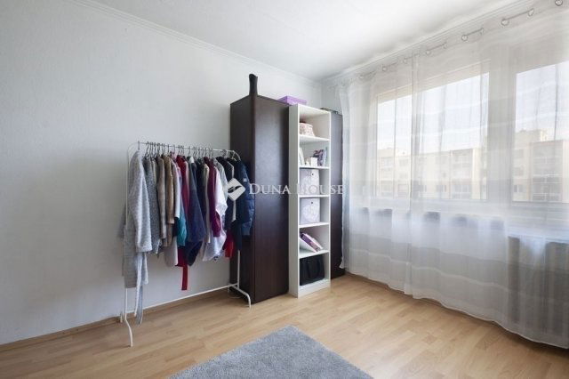 Eladó panellakás, Budapesten, X. kerületben 77 M Ft, 3 szobás