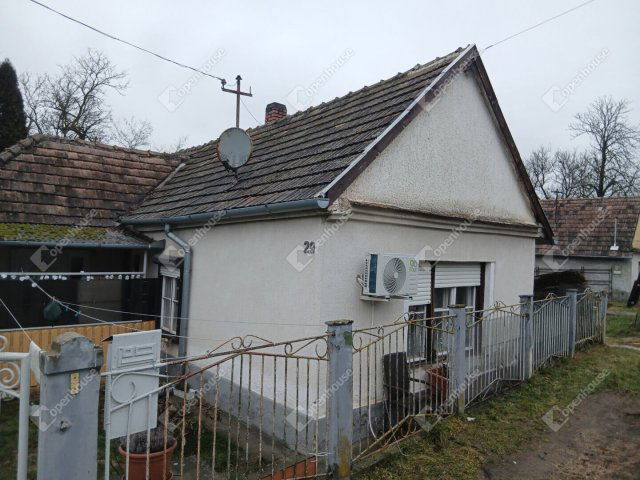 Eladó családi ház, Mikosszéplakon 16 M Ft, 2 szobás