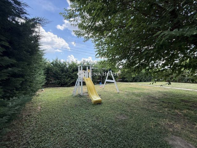 Eladó családi ház, Érden 124.9 M Ft, 3+1 szobás