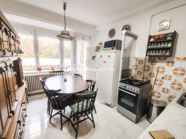 Kiadó téglalakás, albérlet, Pécsett 140 E Ft / hó, 2 szobás