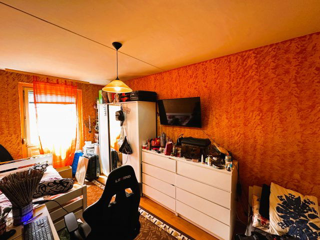 Eladó panellakás, Pécsett 42 M Ft, 3 szobás