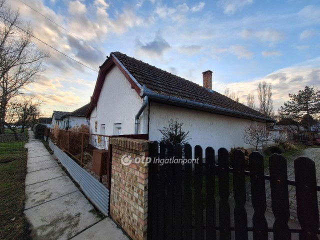 Eladó családi ház, Szeghalmon 15.5 M Ft, 1+1 szobás