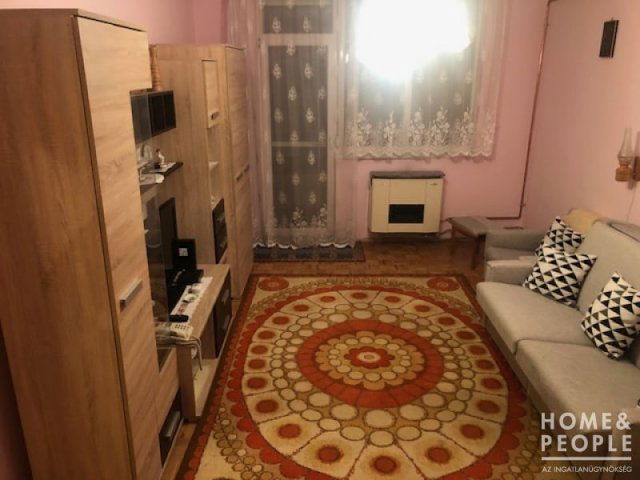 Eladó téglalakás, Szegeden 52.5 M Ft, 2 szobás