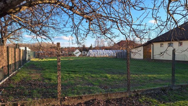 Eladó telek, Újhartyánon 35 M Ft / költözzbe.hu