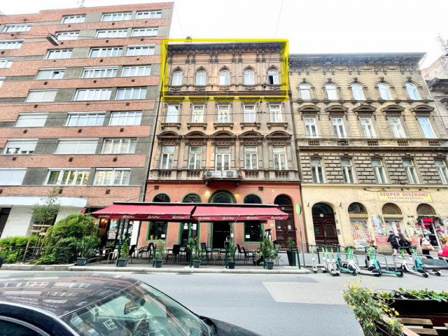 Eladó téglalakás, Budapesten, VI. kerületben, Nagymező utcában