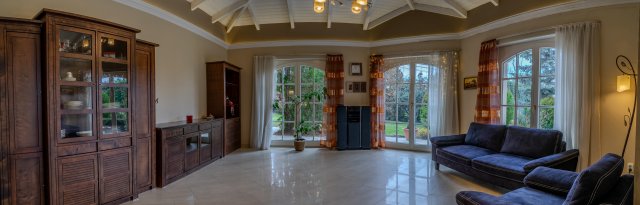 Eladó családi ház, Ürömön 329.9 M Ft, 8 szobás