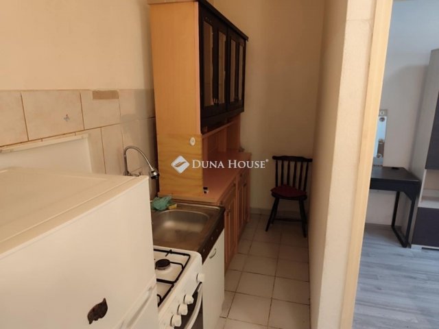 Eladó téglalakás, Budapesten, XIII. kerületben 49 M Ft, 2 szobás