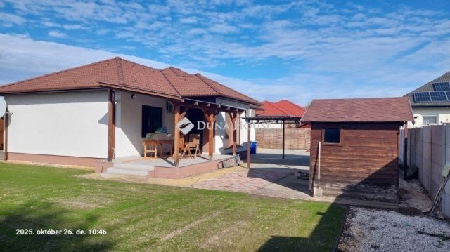 Eladó családi ház, Kecskeméten 95.5 M Ft, 4 szobás