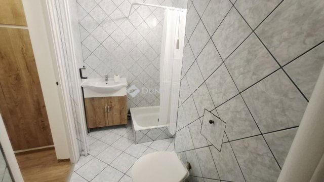 Eladó panellakás, Budapesten, X. kerületben 56.5 M Ft, 2 szobás