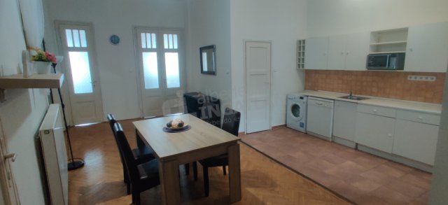 Kiadó téglalakás, albérlet, IX. kerületben, Üllői úton
