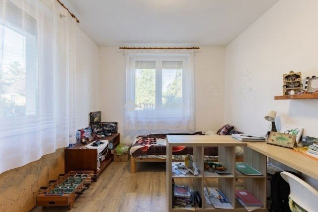 Eladó családi ház, Erdőkertesen 109.9 M Ft, 5 szobás