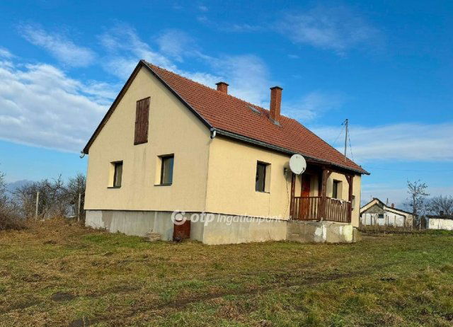 Eladó családi ház, Tiszaszőlősön 18.5 M Ft, 2+1 szobás