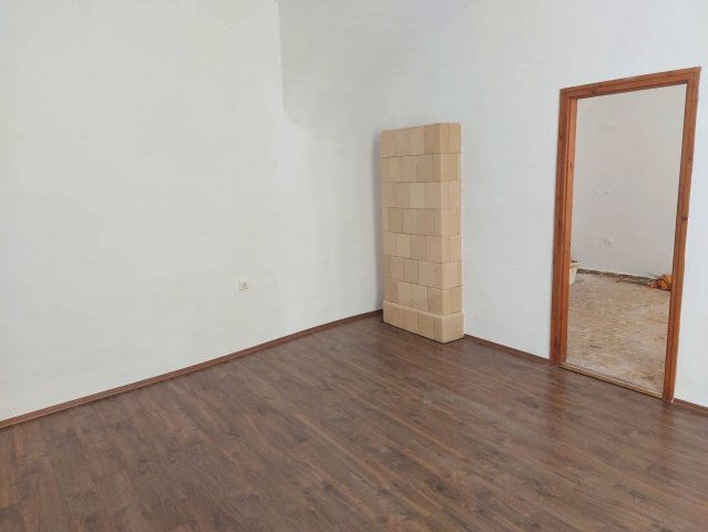 Eladó téglalakás, Pécsett 59.9 M Ft, 2 szobás