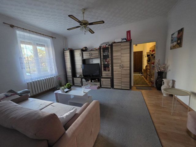 Eladó téglalakás, Dunaújvárosban 35.9 M Ft, 2 szobás