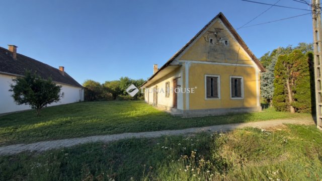 Eladó családi ház, Márokon 8.9 M Ft, 2 szobás