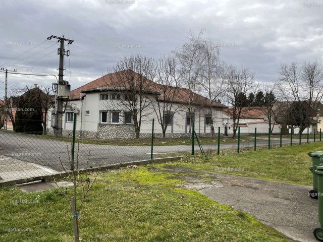 Eladó családi ház, Szentlőrincen 109 M Ft, 4+2 szobás