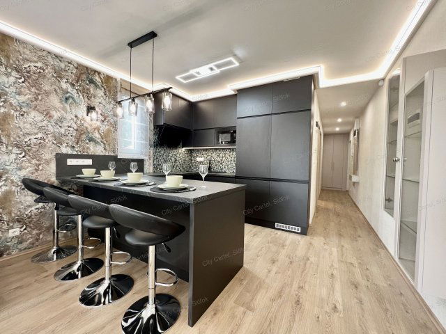 Eladó téglalakás, Balatonlelleén 89.9 M Ft, 2 szobás