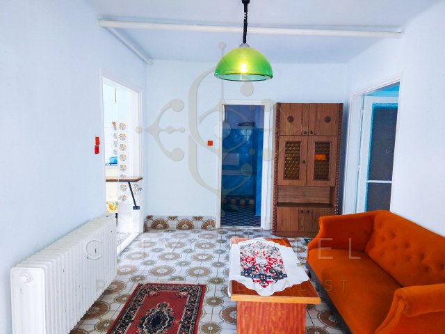 Eladó családi ház, Solton 32 M Ft, 3 szobás