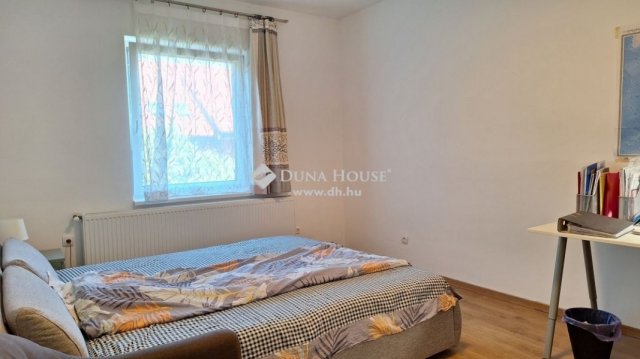 Eladó családi ház, Nagykovácsiban 219 M Ft, 7 szobás