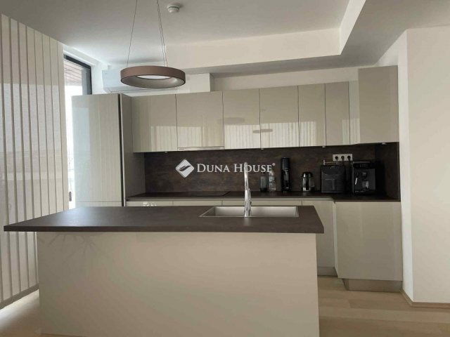 Eladó téglalakás, Szegeden 204.2 M Ft, 3 szobás