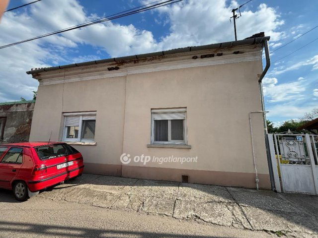 Eladó családi ház, Miskolcon 32.9 M Ft, 2 szobás