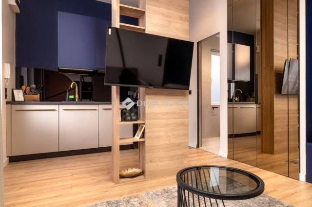 Kiadó téglalakás, albérlet, Budapesten, VI. kerületben