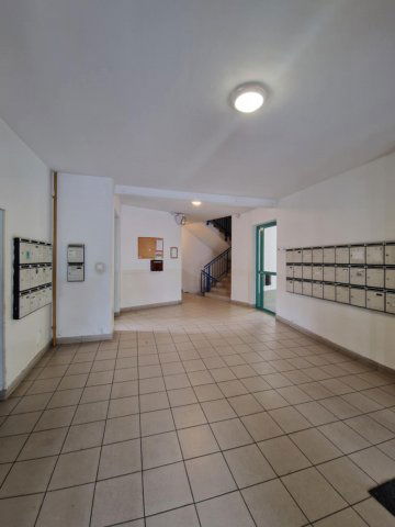 Eladó téglalakás, XV. kerületben, Illyés Gyula utcában