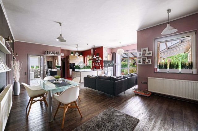 Eladó családi ház, Herceghalomon 230 M Ft, 2+3 szobás