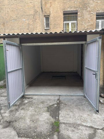 Eladó garázs, Budapesten, IX. kerületben 13.5 M Ft