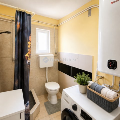 Eladó családi ház, Hódmezővásárhelyen 58 M Ft, 4 szobás