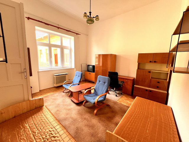 Kiadó téglalakás, albérlet, Debrecenben, Simonffy utcában
