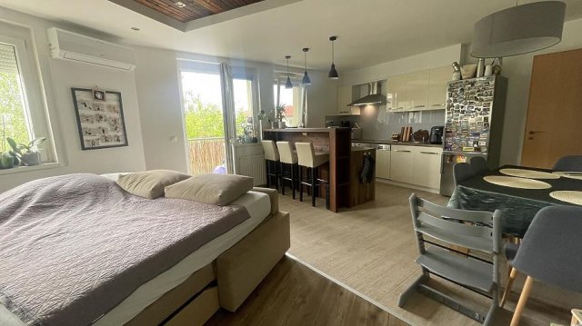 Eladó téglalakás, Gödön 82 M Ft, 2 szobás