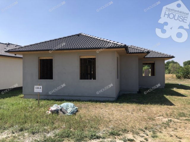 Eladó családi ház, Kecskeméten 80 M Ft, 4 szobás