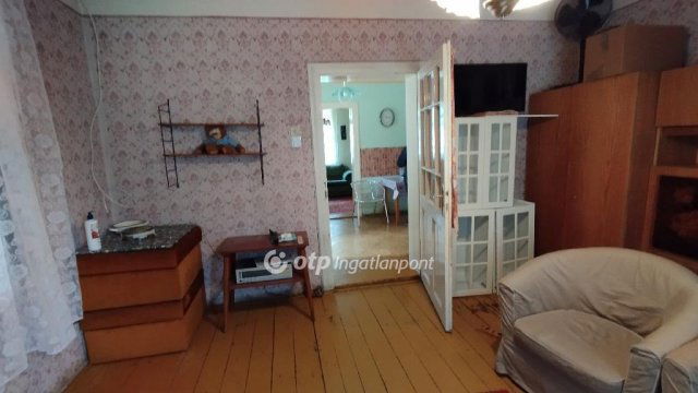 Eladó családi ház, Farmoson 22.5 M Ft, 2 szobás