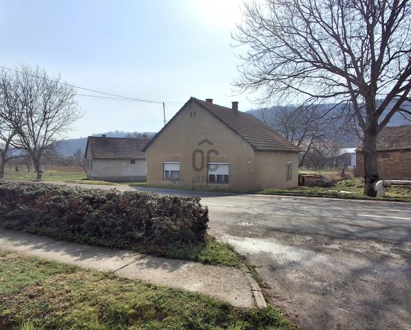 Eladó családi ház, Vékényen 8 M Ft, 2 szobás