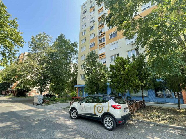 Eladó panellakás, Szegeden, Tápai utcában 39.9 M Ft, 1+1 szobás